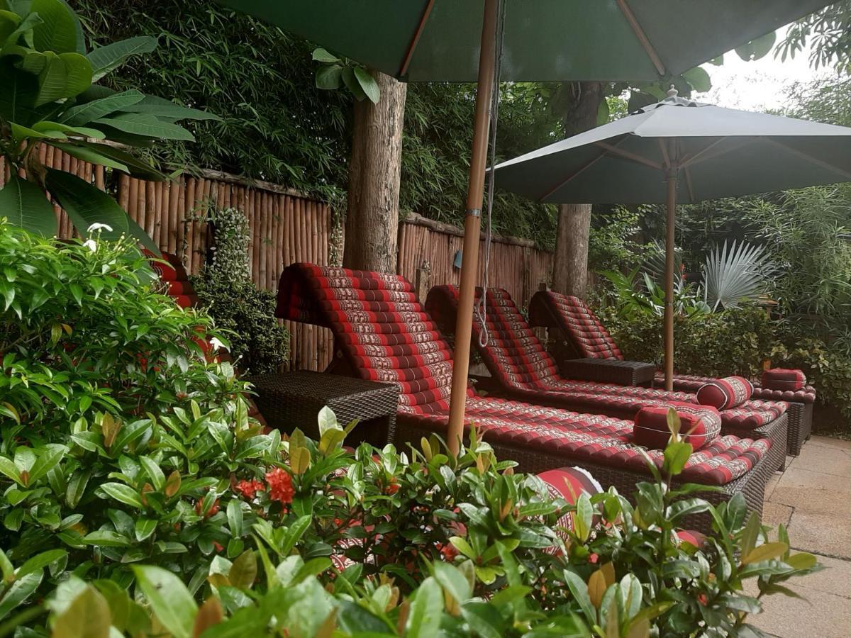 Liam'S Guesthouse Adults Only Chiang Mai Exterior photo